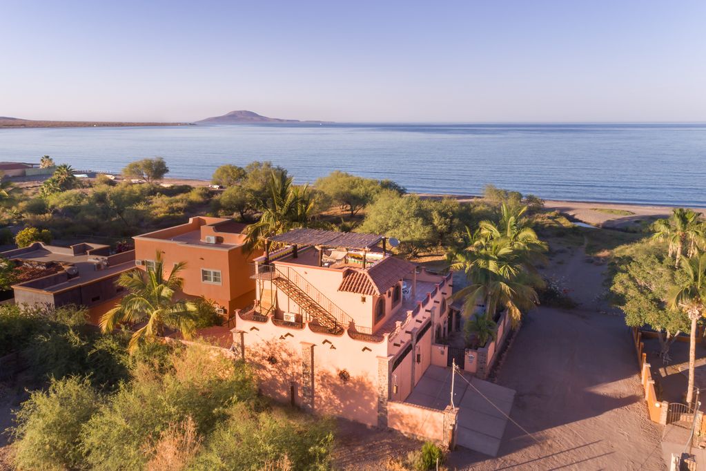 Overview of beautiful Loreto Playa Casa