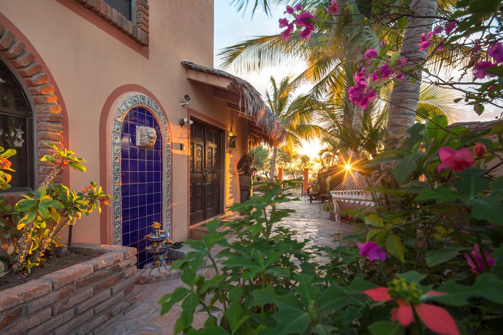 Front door at Loreto Playa Casa